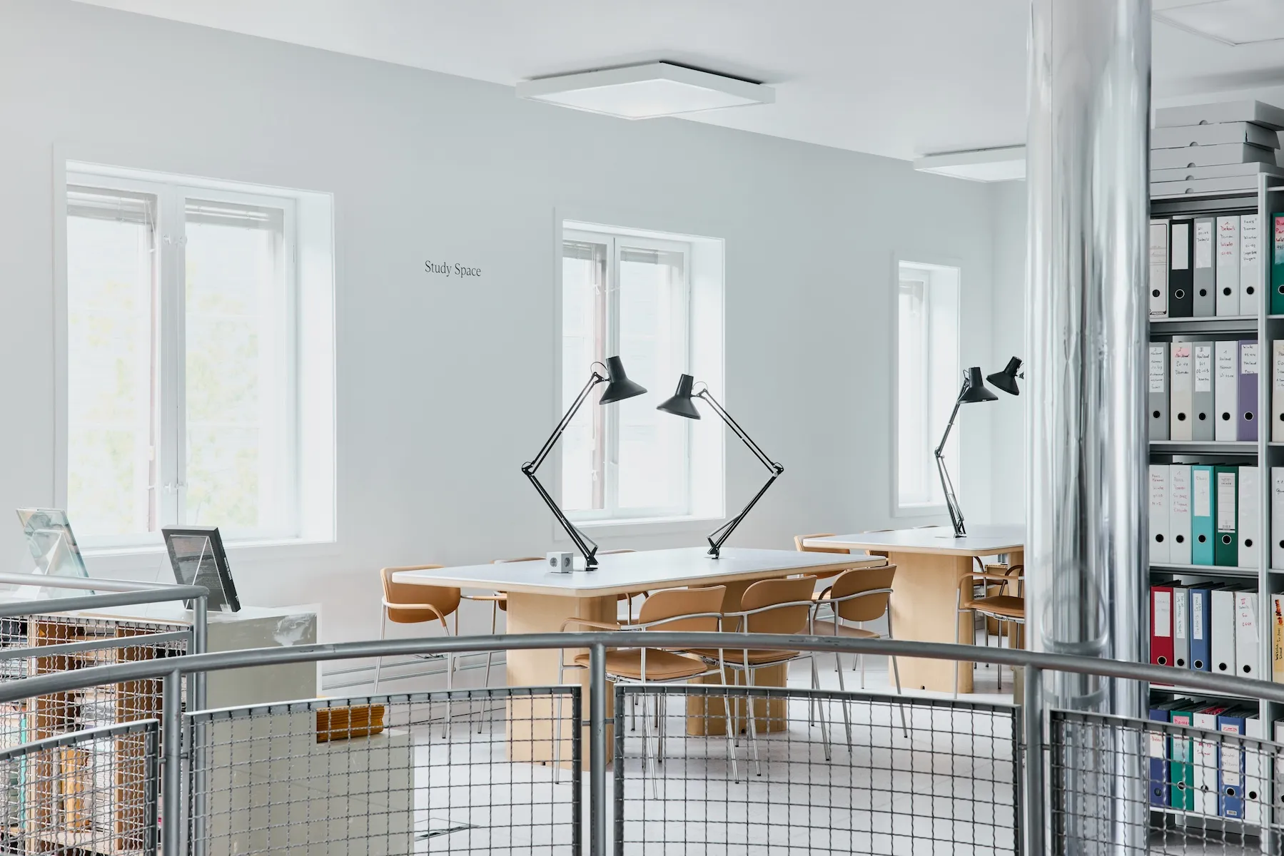 International Fashion Research Library environment